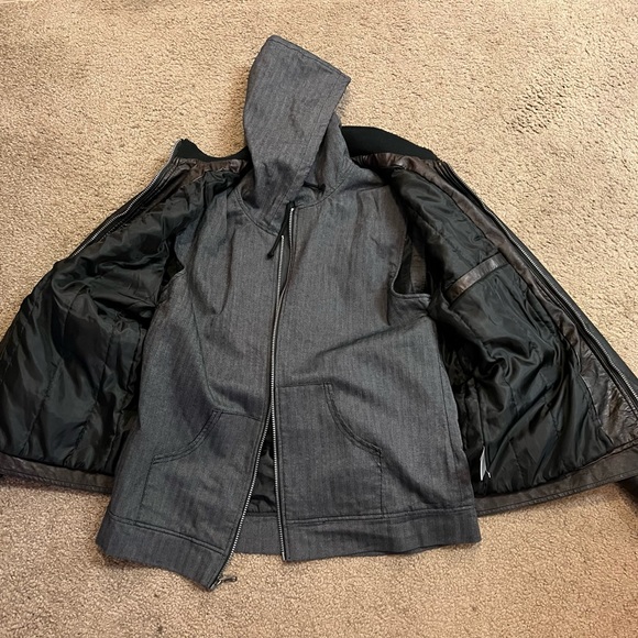 BKE Jacket. Size Large. Removable inner hood. Like new. - Picture 5 of 5